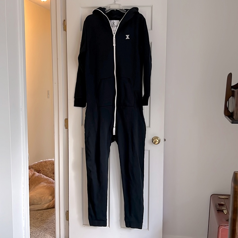 Navy Blue ONEPIECE Onsie! Lightly worn. Size L.